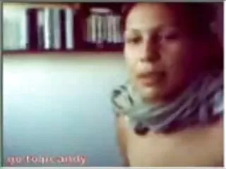Fingrene tvunget mann tispe til hindi bf video Argentinske sexy video splash stolen