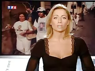 Naken jente lærte kjendiser til å hoppe. sexy film chudai